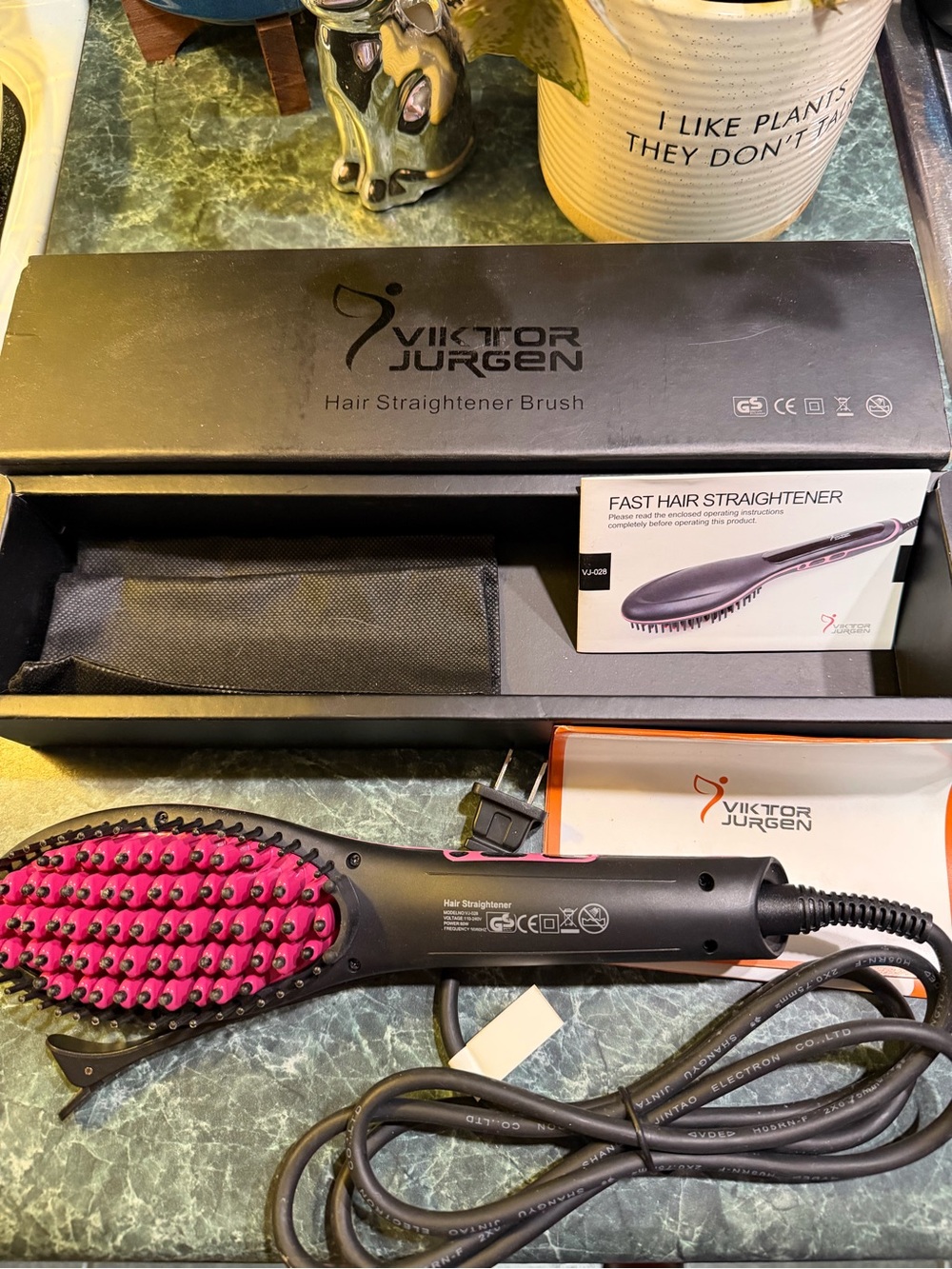 Viktor Jurgen Hair Straightener Brush - Black with Hot Pink Bristles